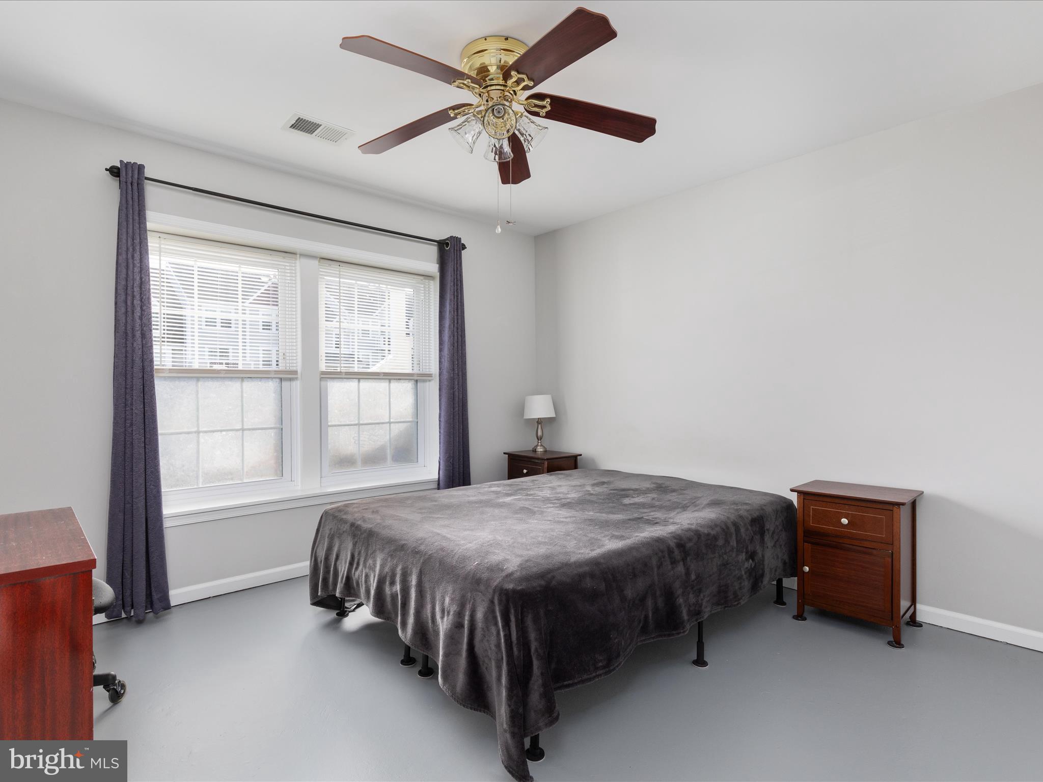 GRAYS POINTE - Residential