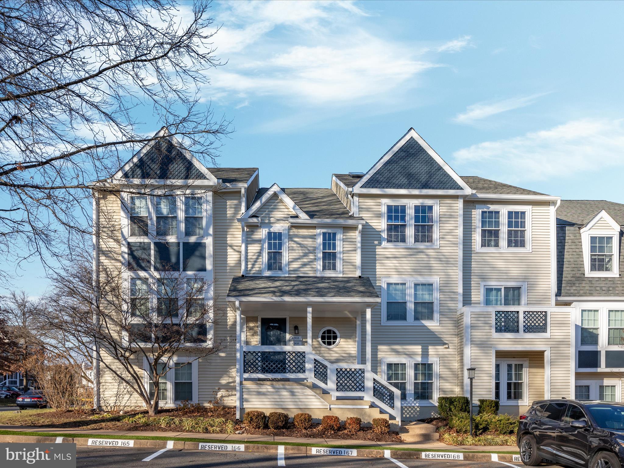 GRAYS POINTE - Residential