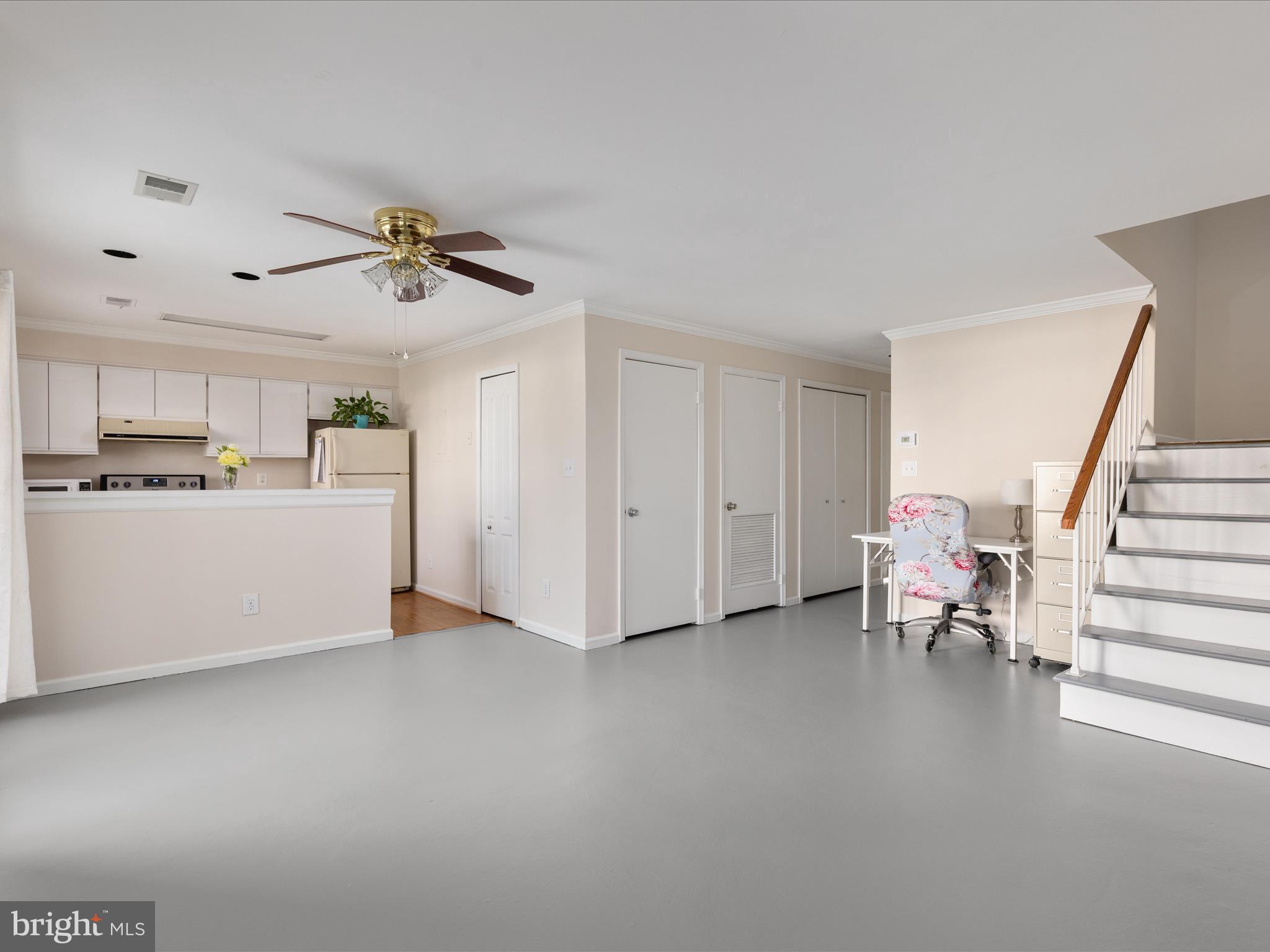 GRAYS POINTE - Residential