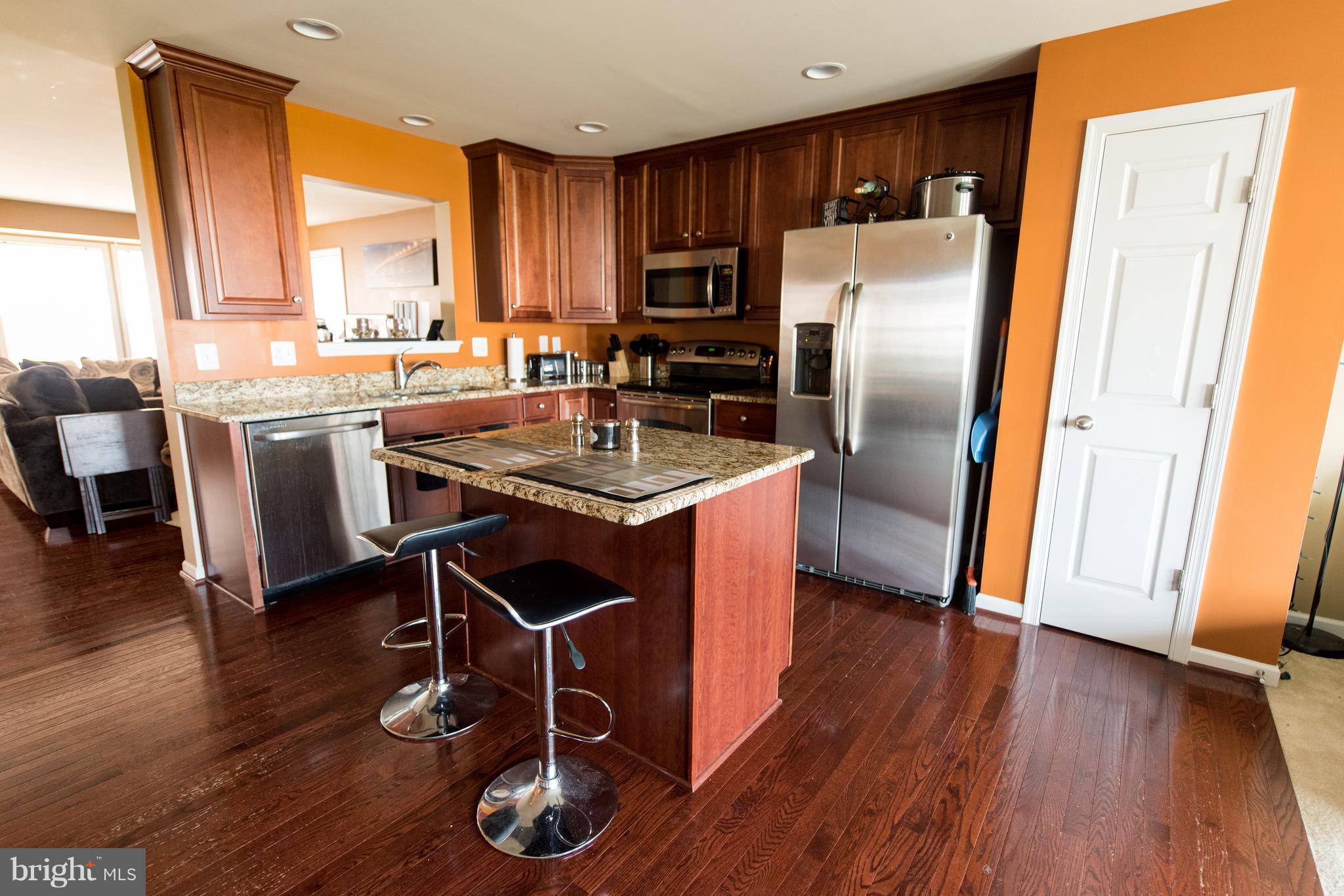 LAKELAND PLACE - Residential