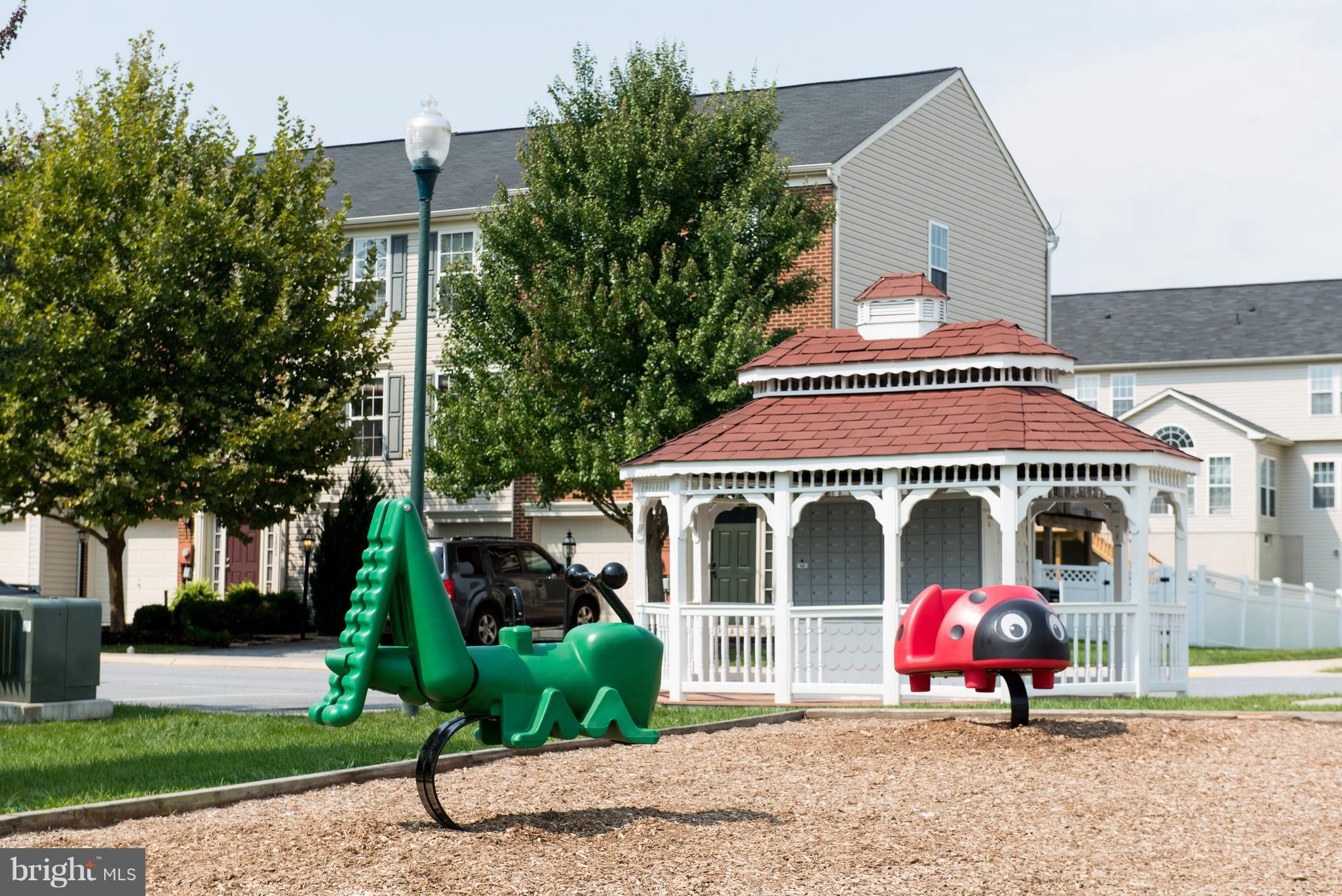 LAKELAND PLACE - Residential