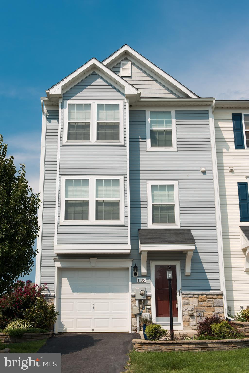 LAKELAND PLACE - Residential