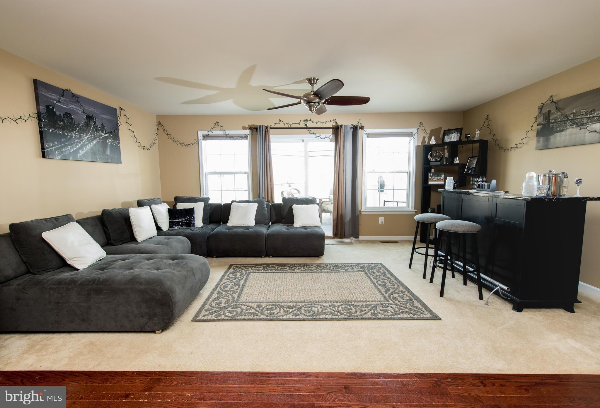 LAKELAND PLACE - Residential