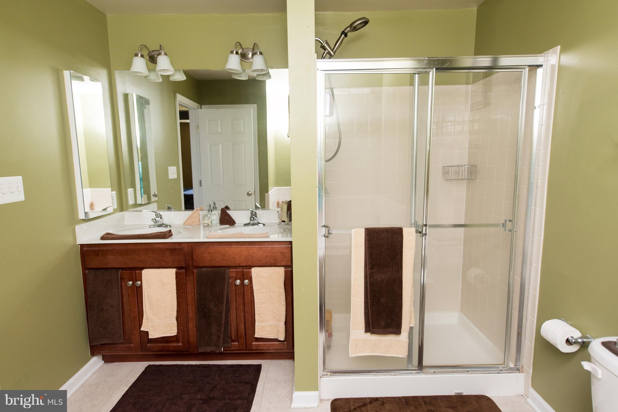 LAKELAND PLACE - Residential