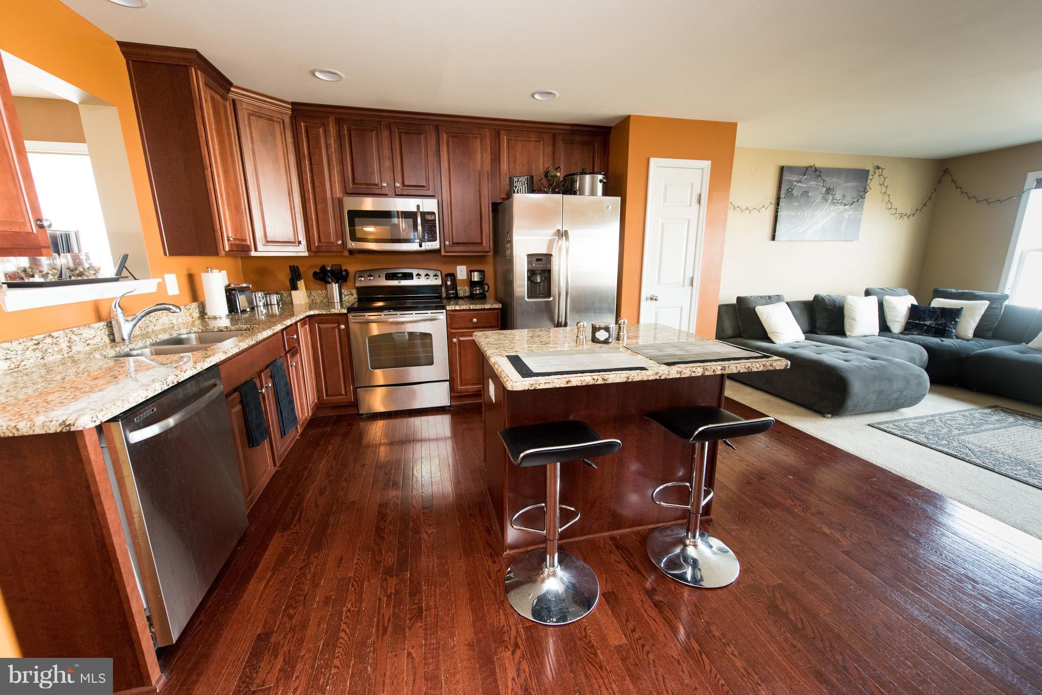 LAKELAND PLACE - Residential