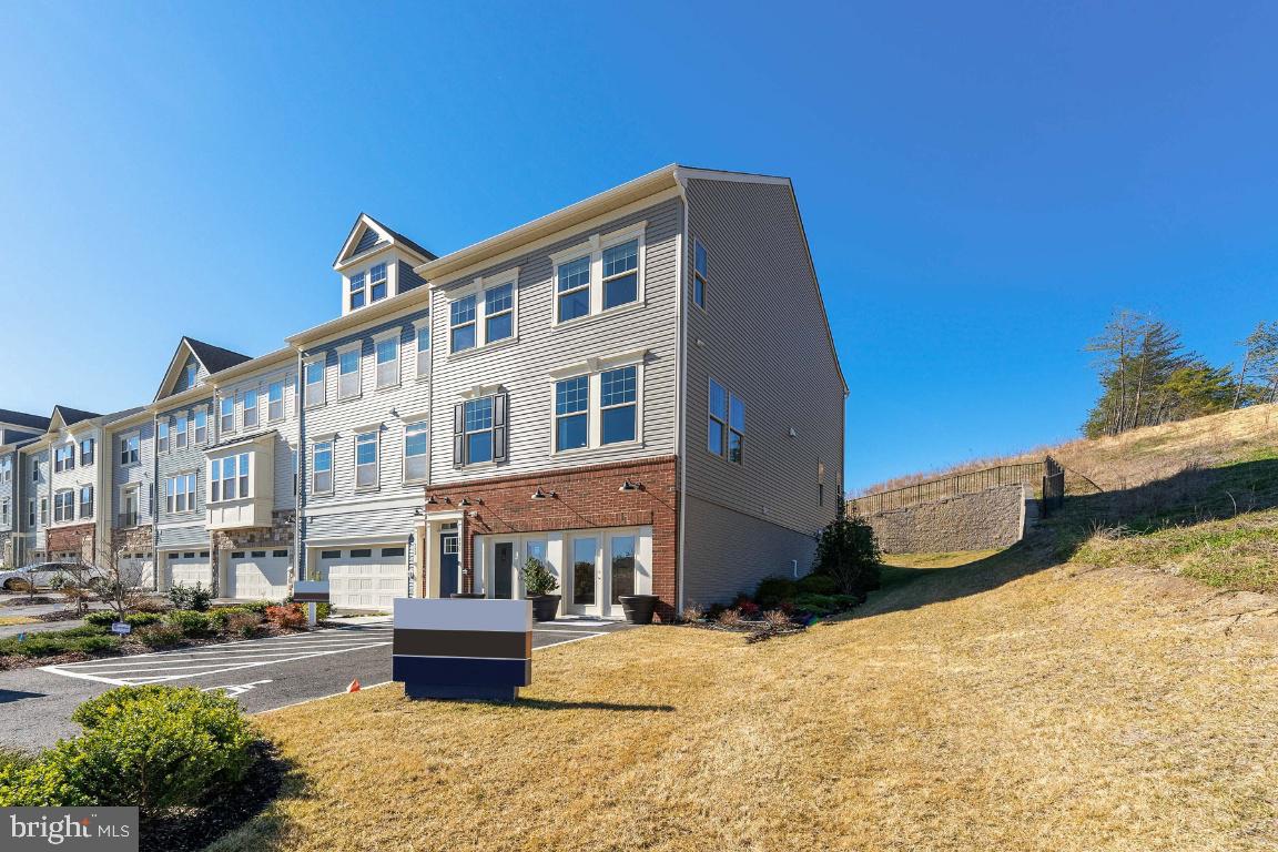 WHITSON WOODS - Residential