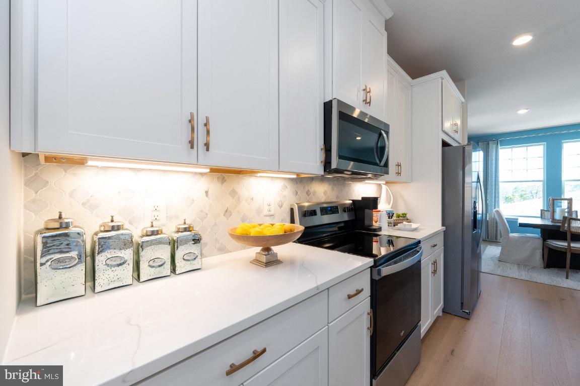 WHITSON WOODS - Residential