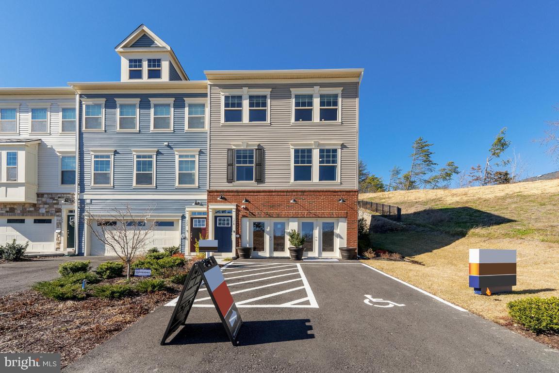 WHITSON WOODS - Residential