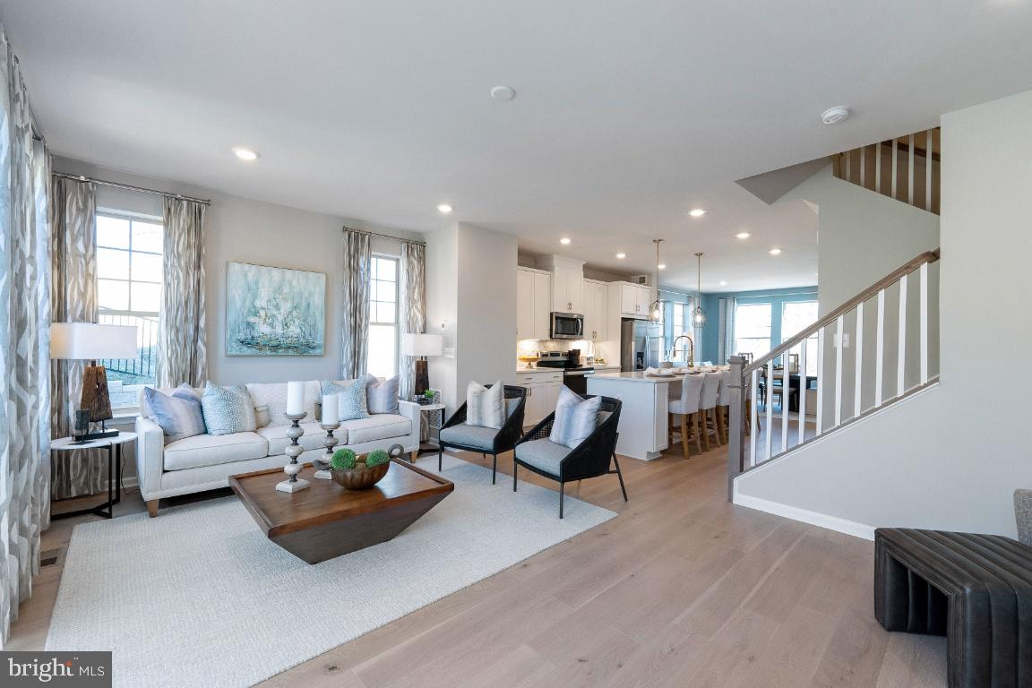 WHITSON WOODS - Residential