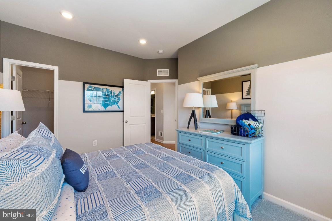 WHITSON WOODS - Residential