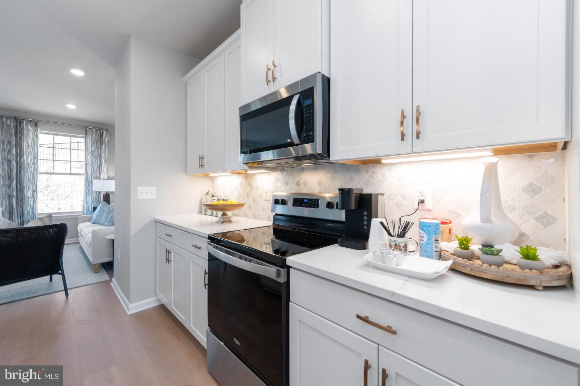 WHITSON WOODS - Residential