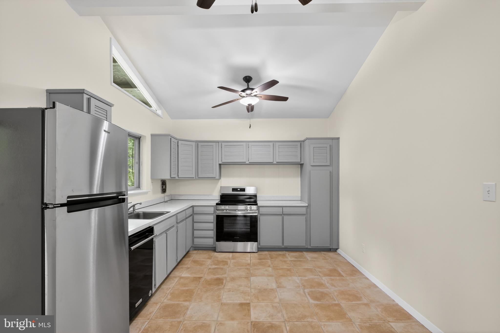 WESTVIEW HILLS - Residential