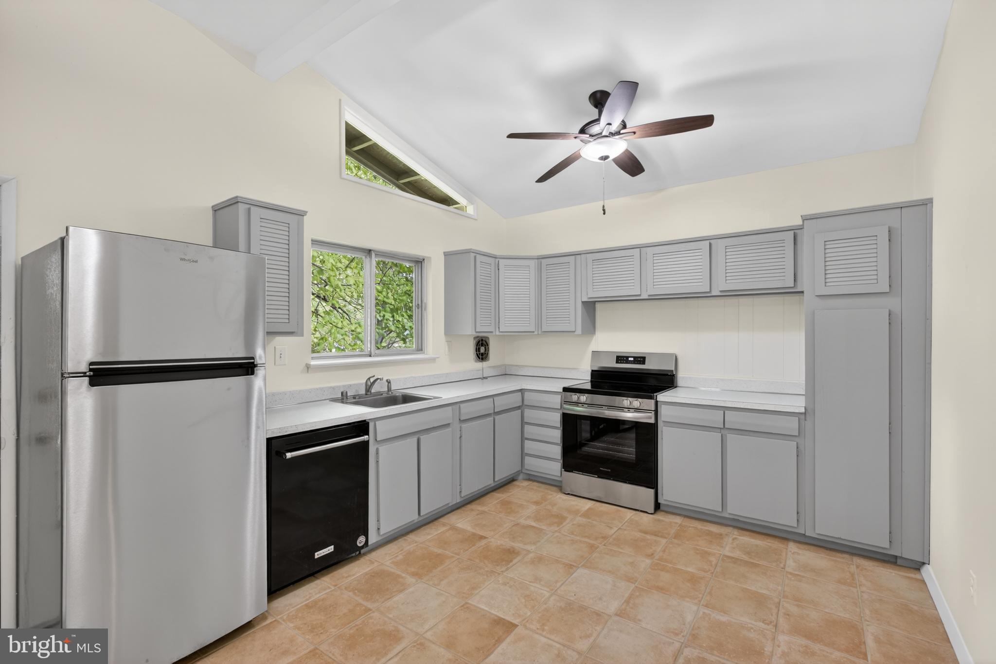 WESTVIEW HILLS - Residential
