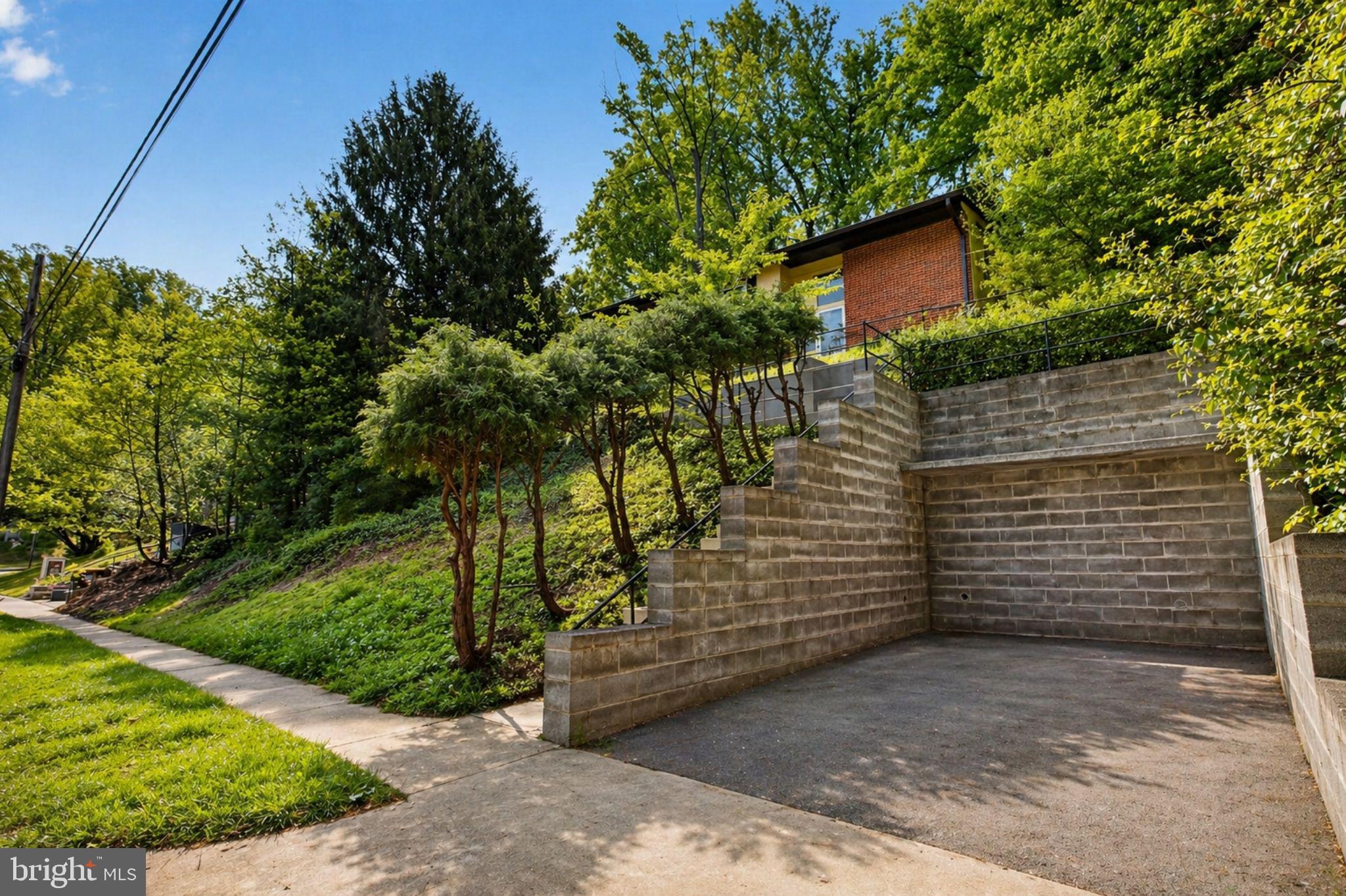 WESTVIEW HILLS - Residential
