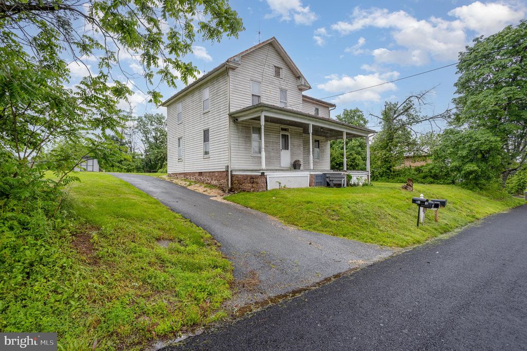 Photo of 320 E Front Street, LEWISBERRY, PA 17339 (MLS # PAYK2082114)