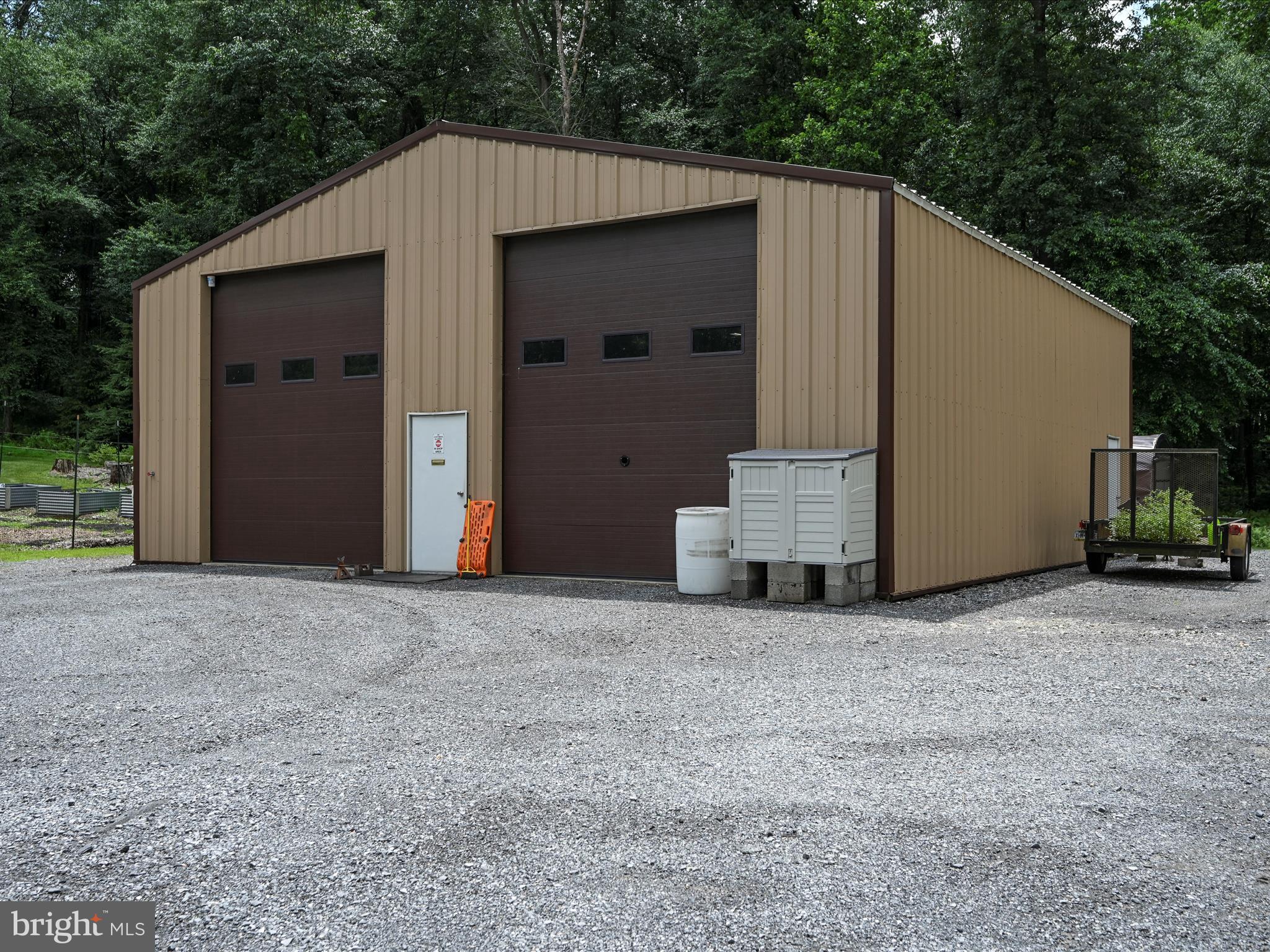 5496 RIDGE ROAD