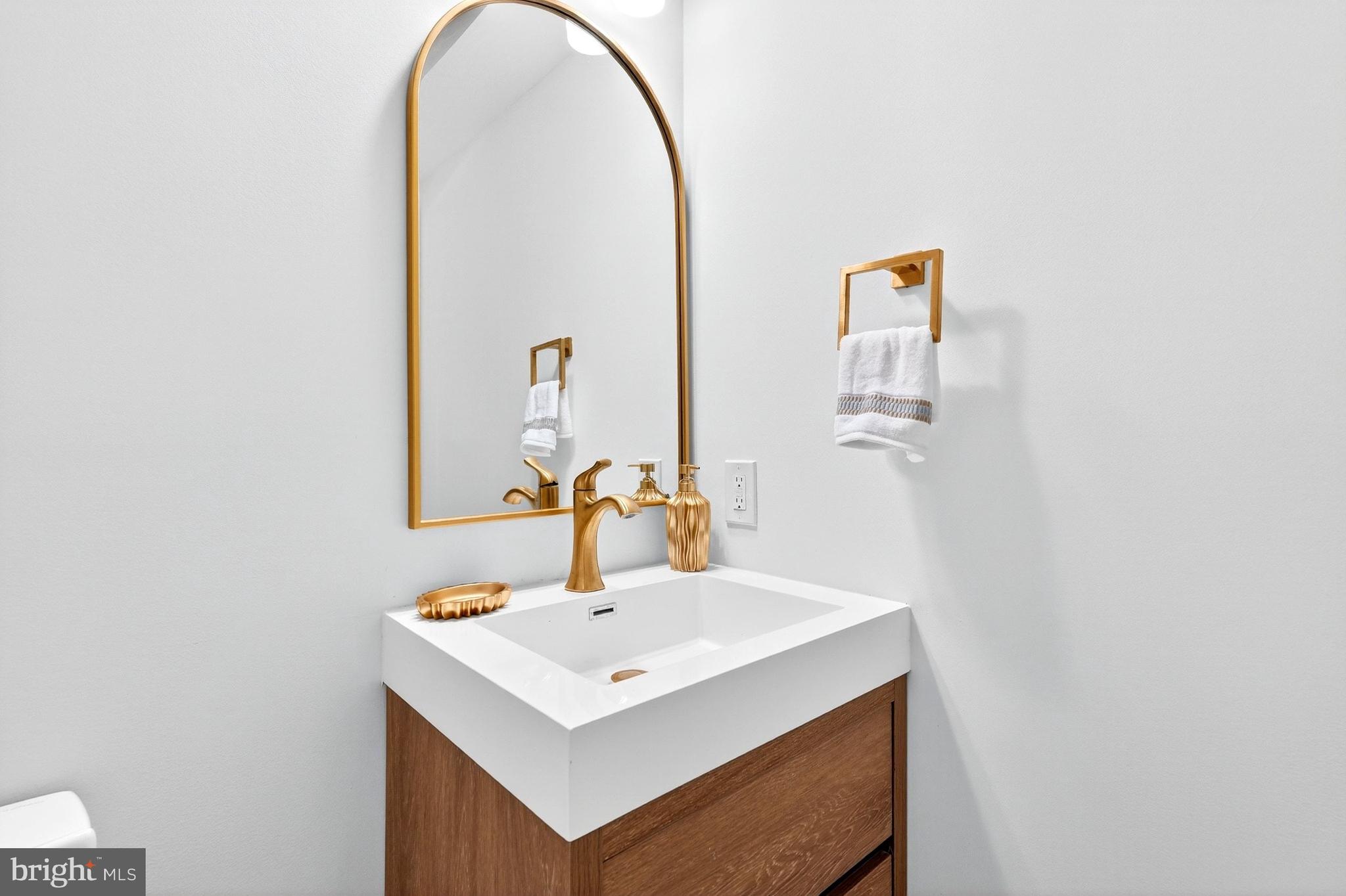 BRADLEY HILLS GROVE - Residential