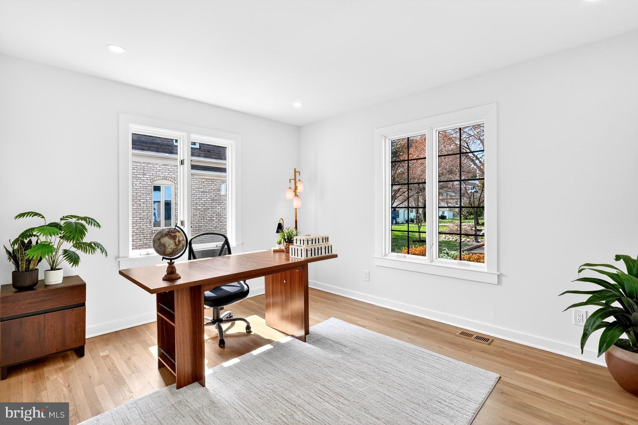 BRADLEY HILLS GROVE - Residential