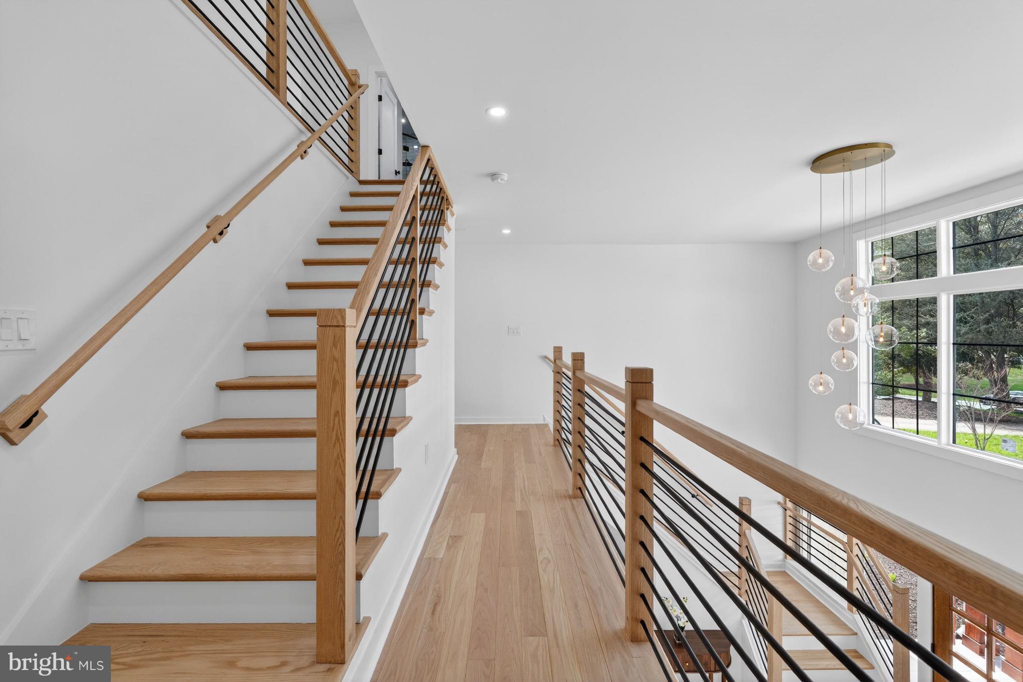 BRADLEY HILLS GROVE - Residential