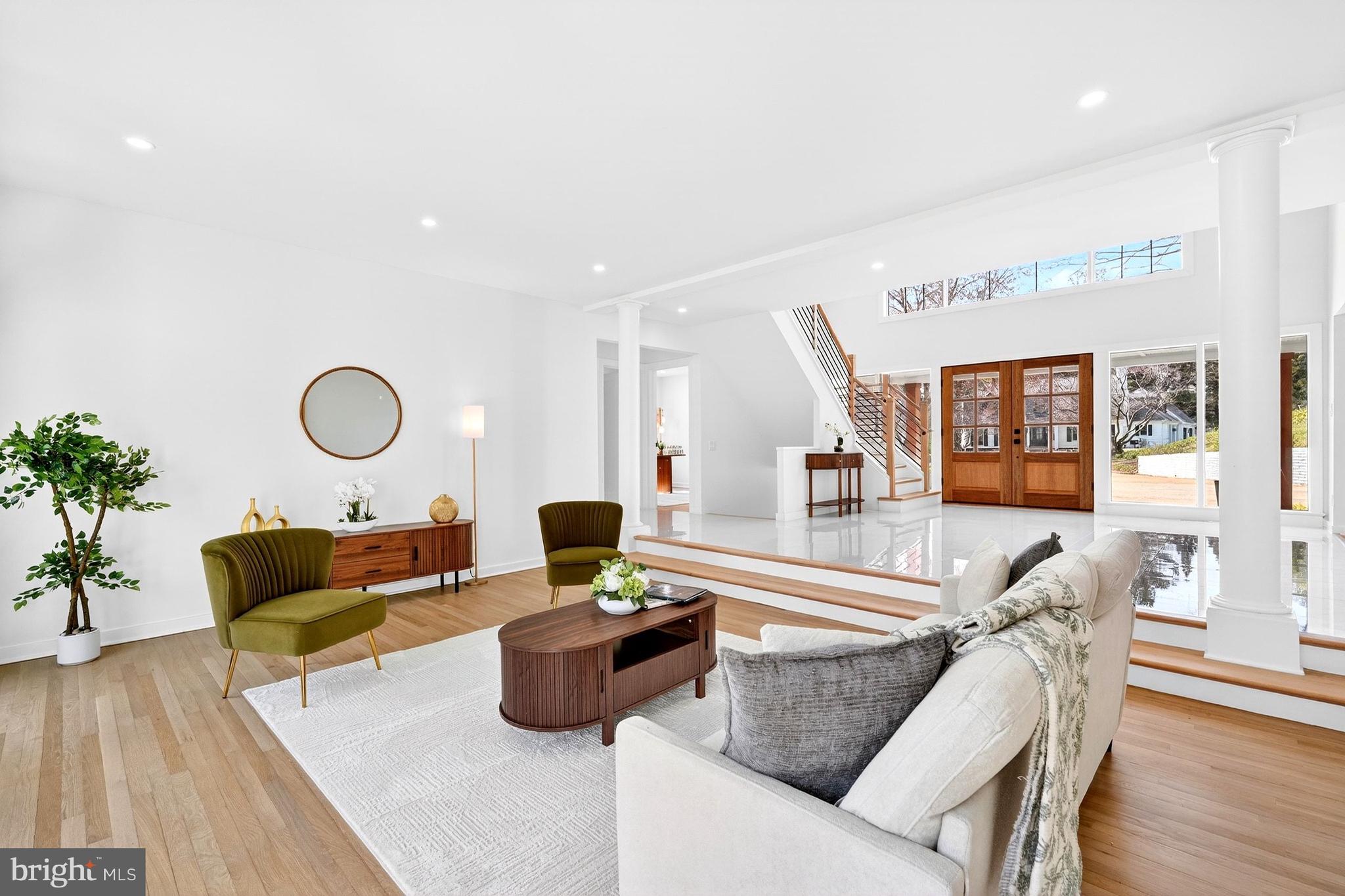 BRADLEY HILLS GROVE - Residential