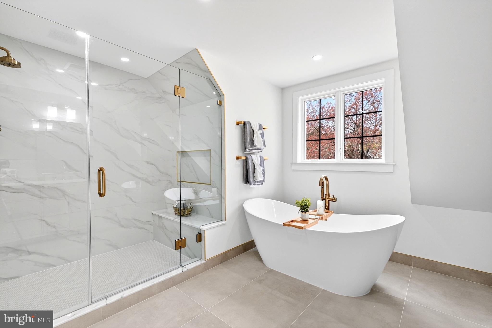 BRADLEY HILLS GROVE - Residential