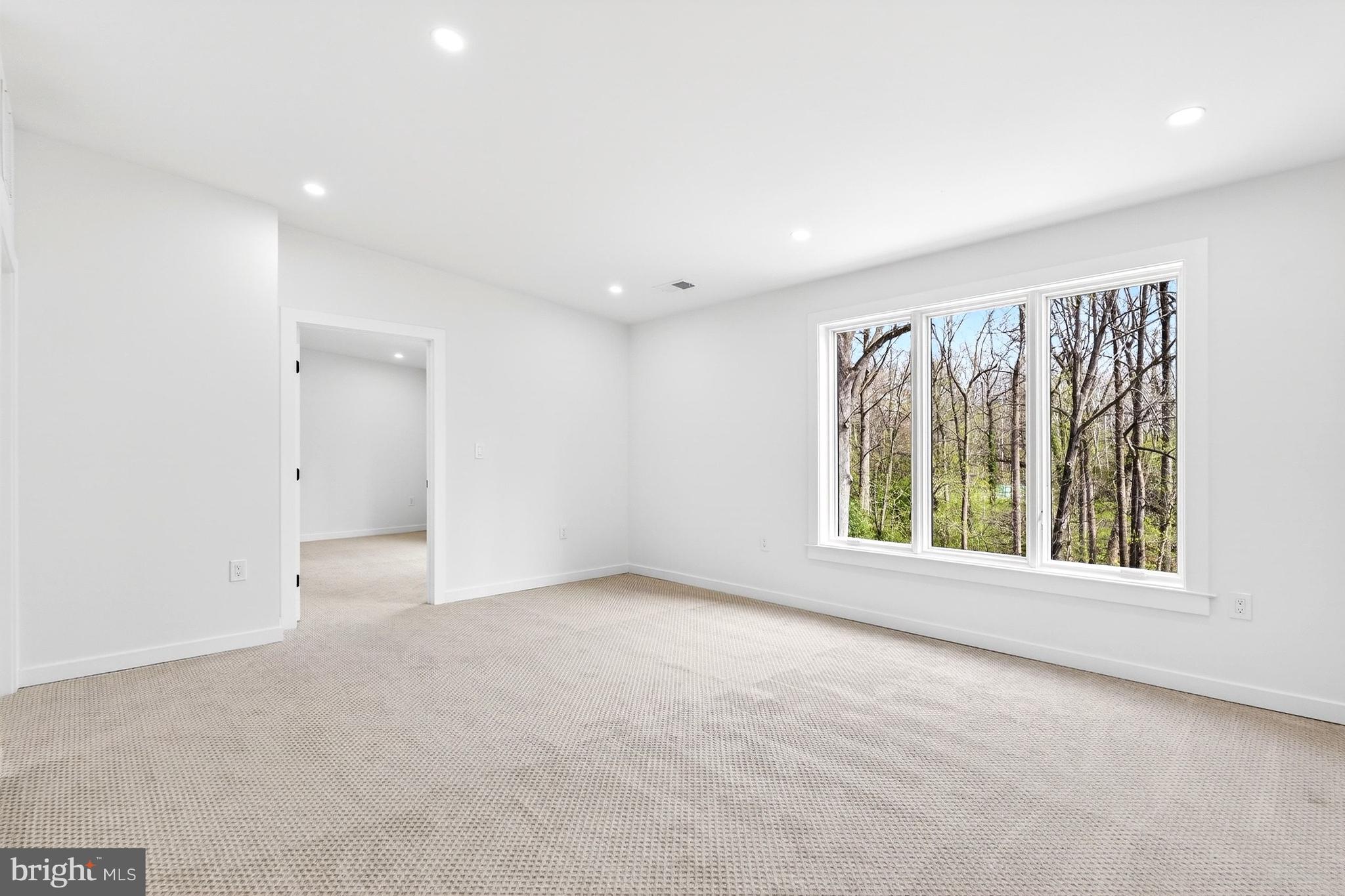 BRADLEY HILLS GROVE - Residential