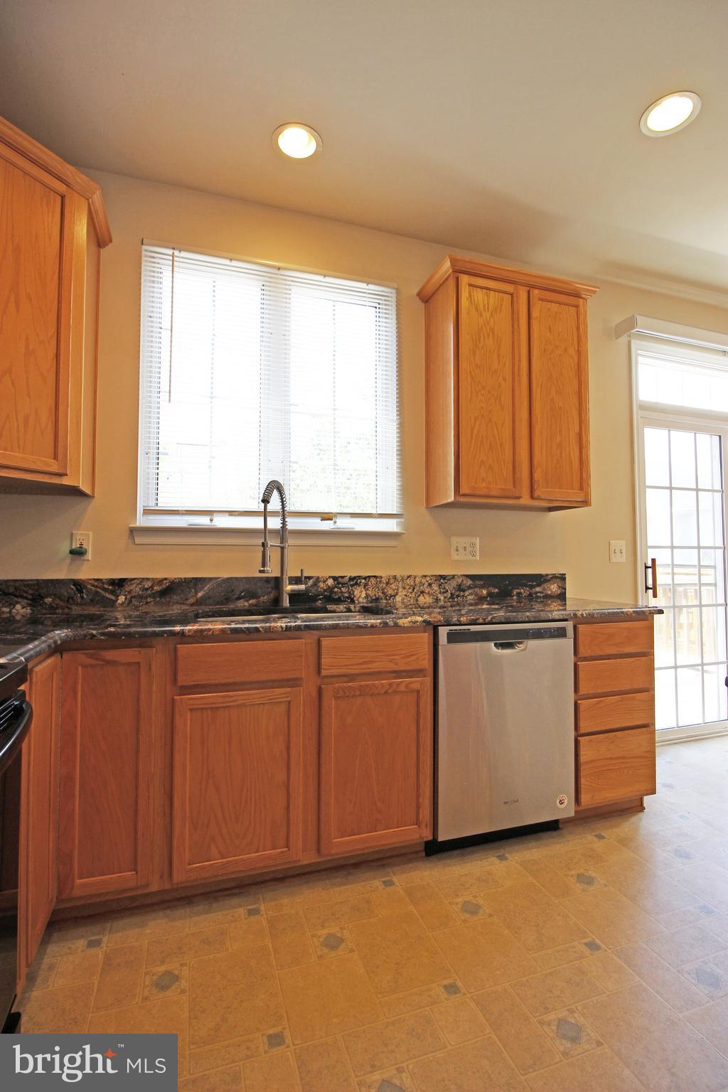 HAWTHORNE - Residential Lease