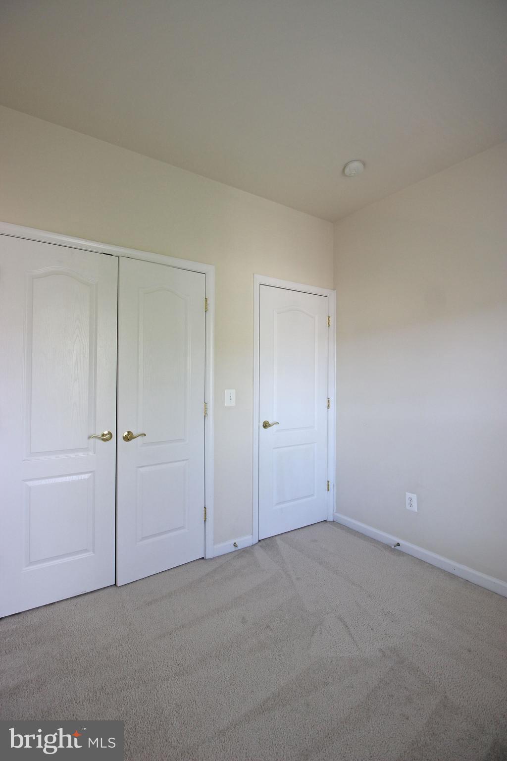 HAWTHORNE - Residential Lease