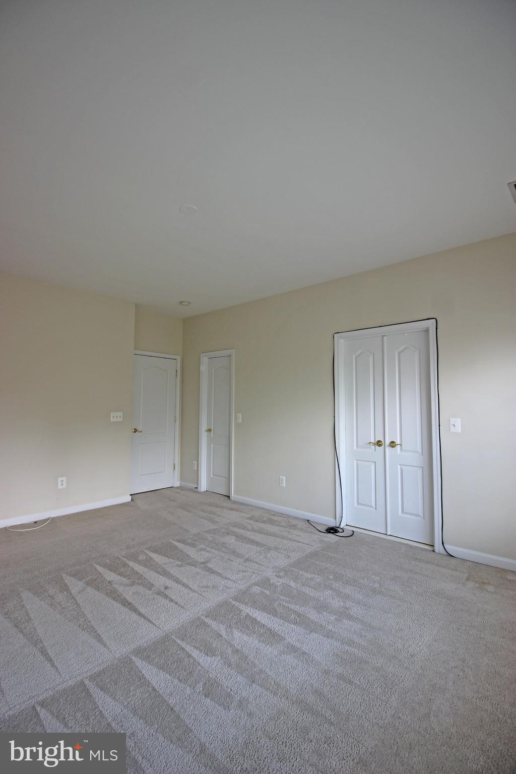 HAWTHORNE - Residential Lease