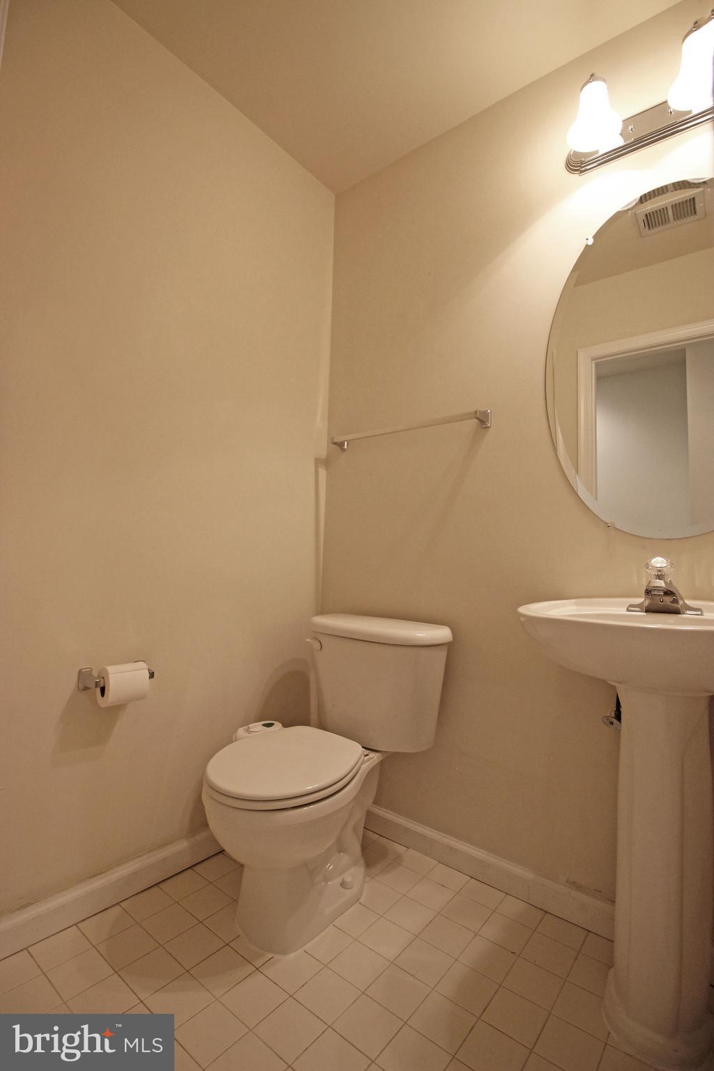 HAWTHORNE - Residential Lease