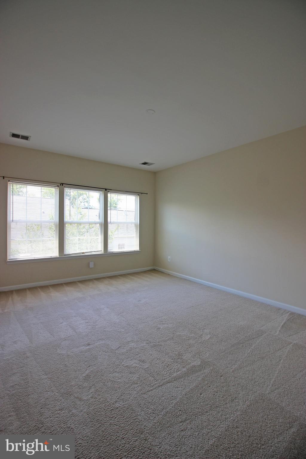 HAWTHORNE - Residential Lease