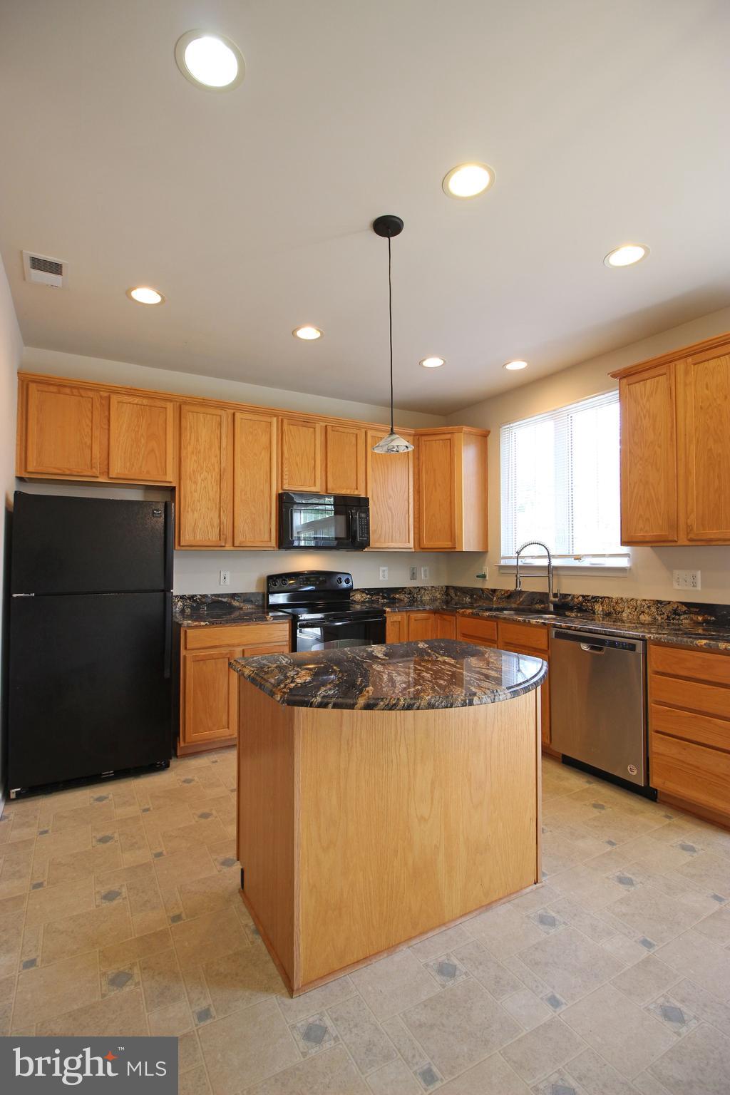 HAWTHORNE - Residential Lease