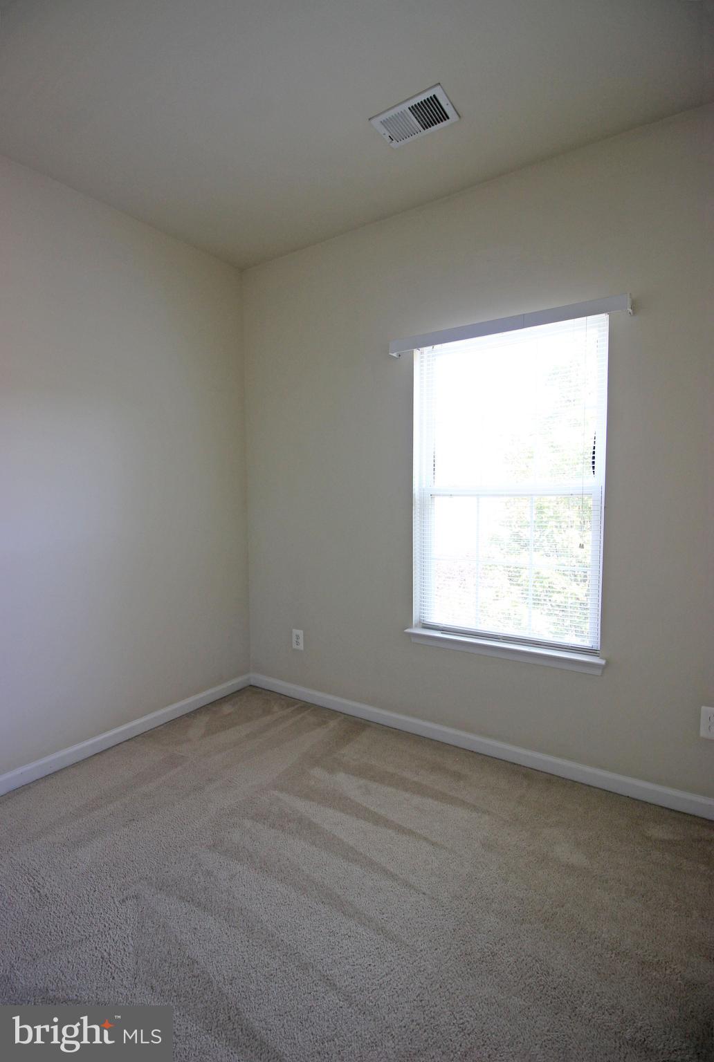 HAWTHORNE - Residential Lease