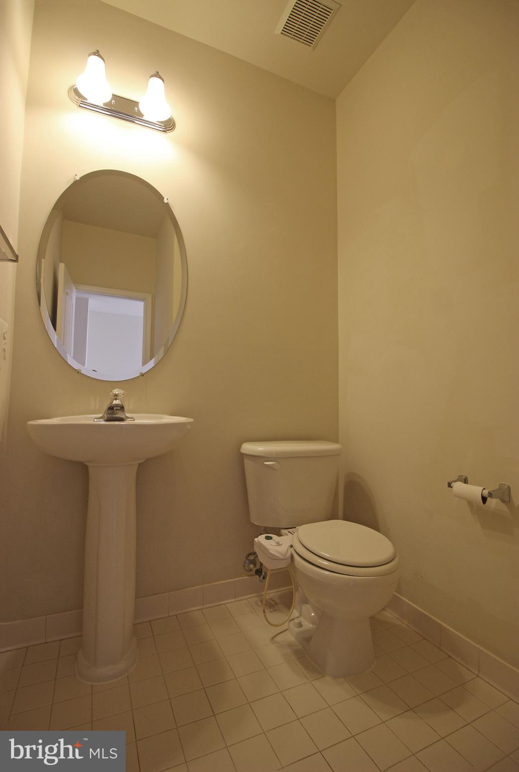 HAWTHORNE - Residential Lease