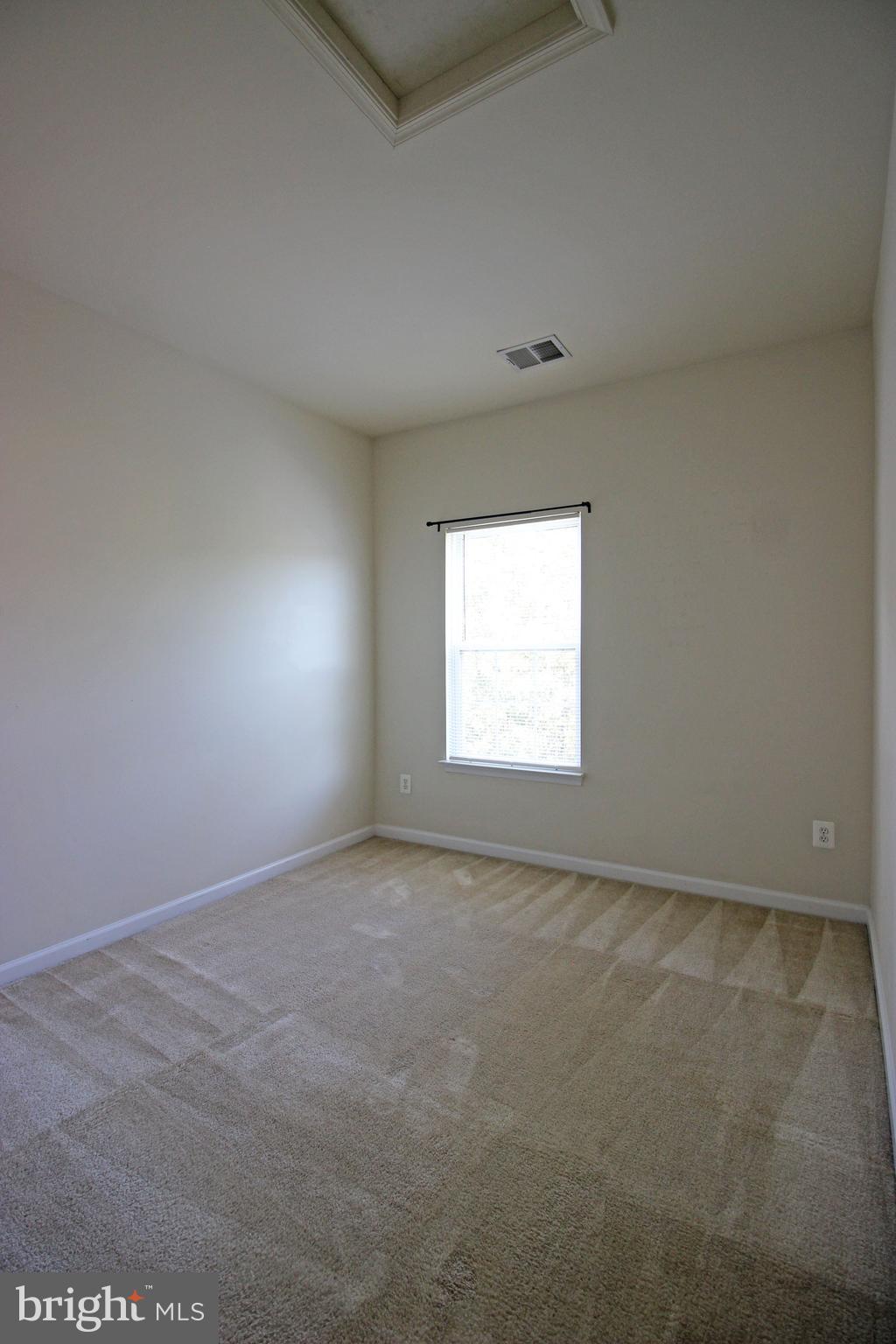 HAWTHORNE - Residential Lease