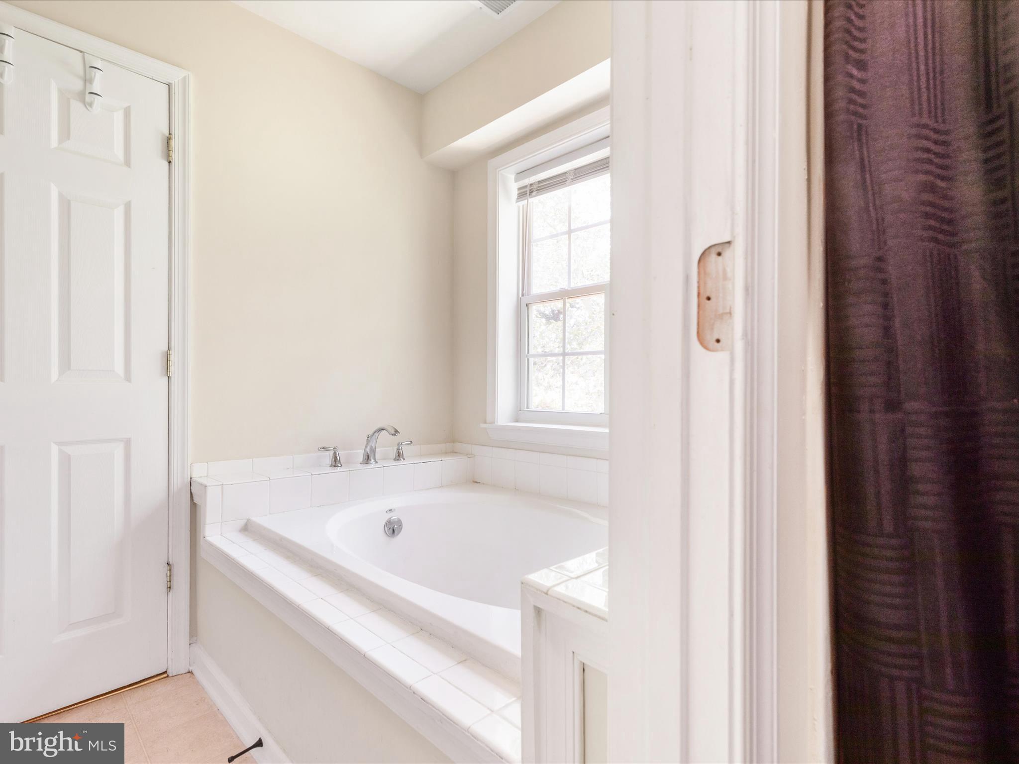 SHAFFER HILLS - Residential