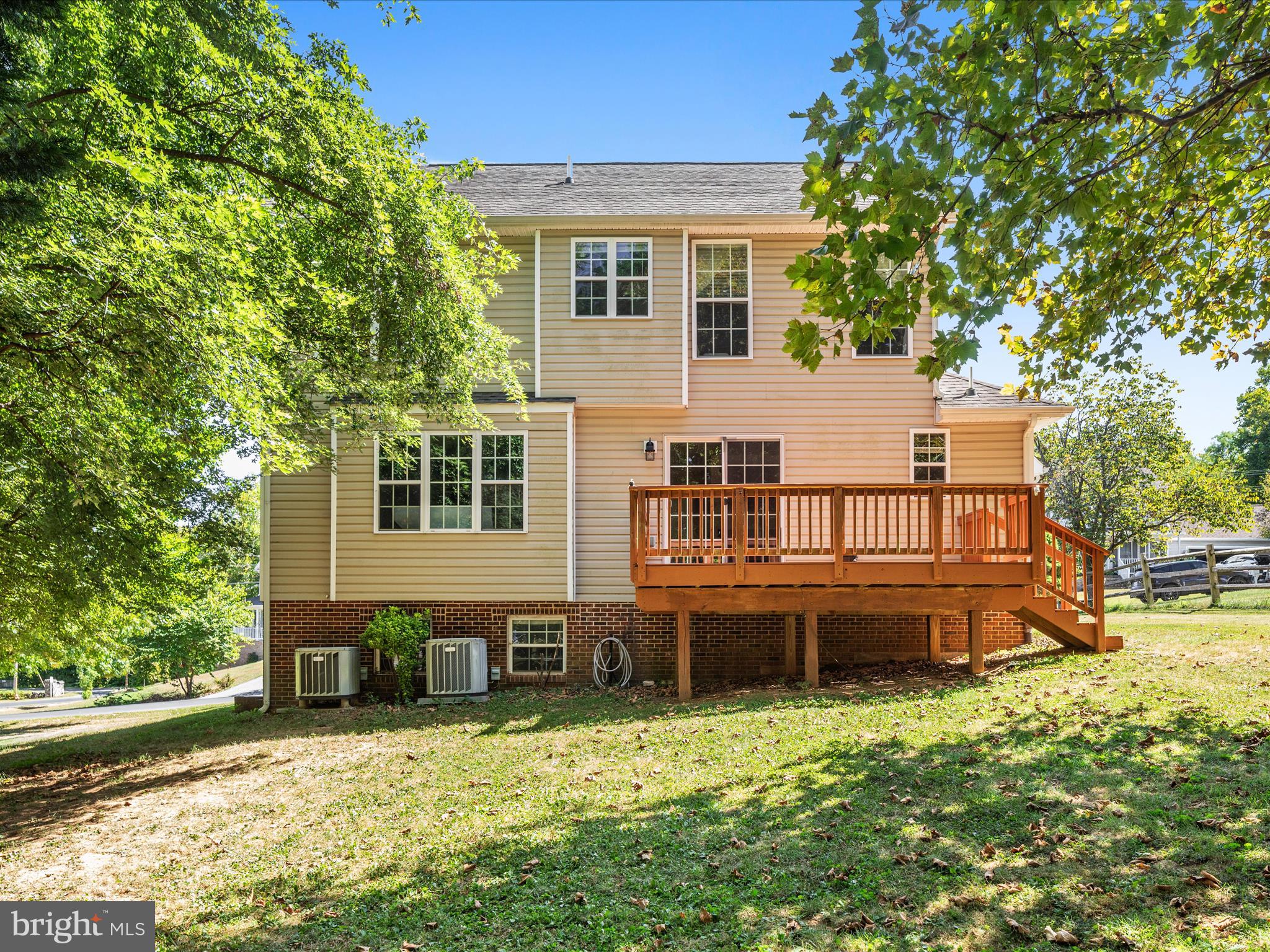 SHAFFER HILLS - Residential