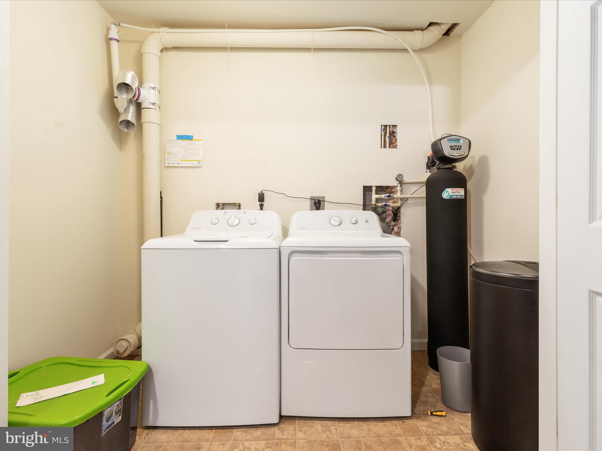 SHAFFER HILLS - Residential