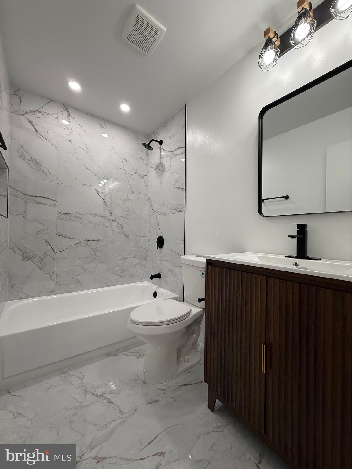 DALE CITY - Residential