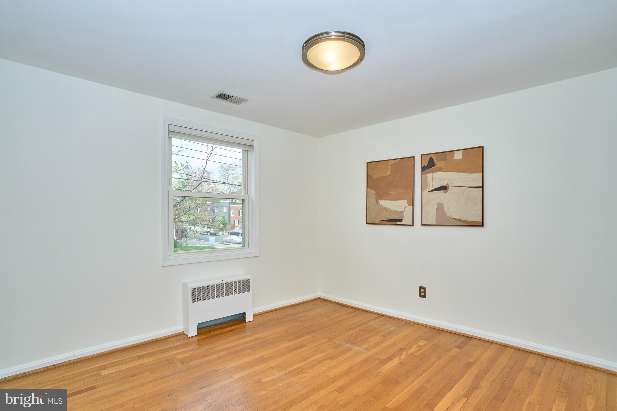 WARWICK VILLAGE - Residential