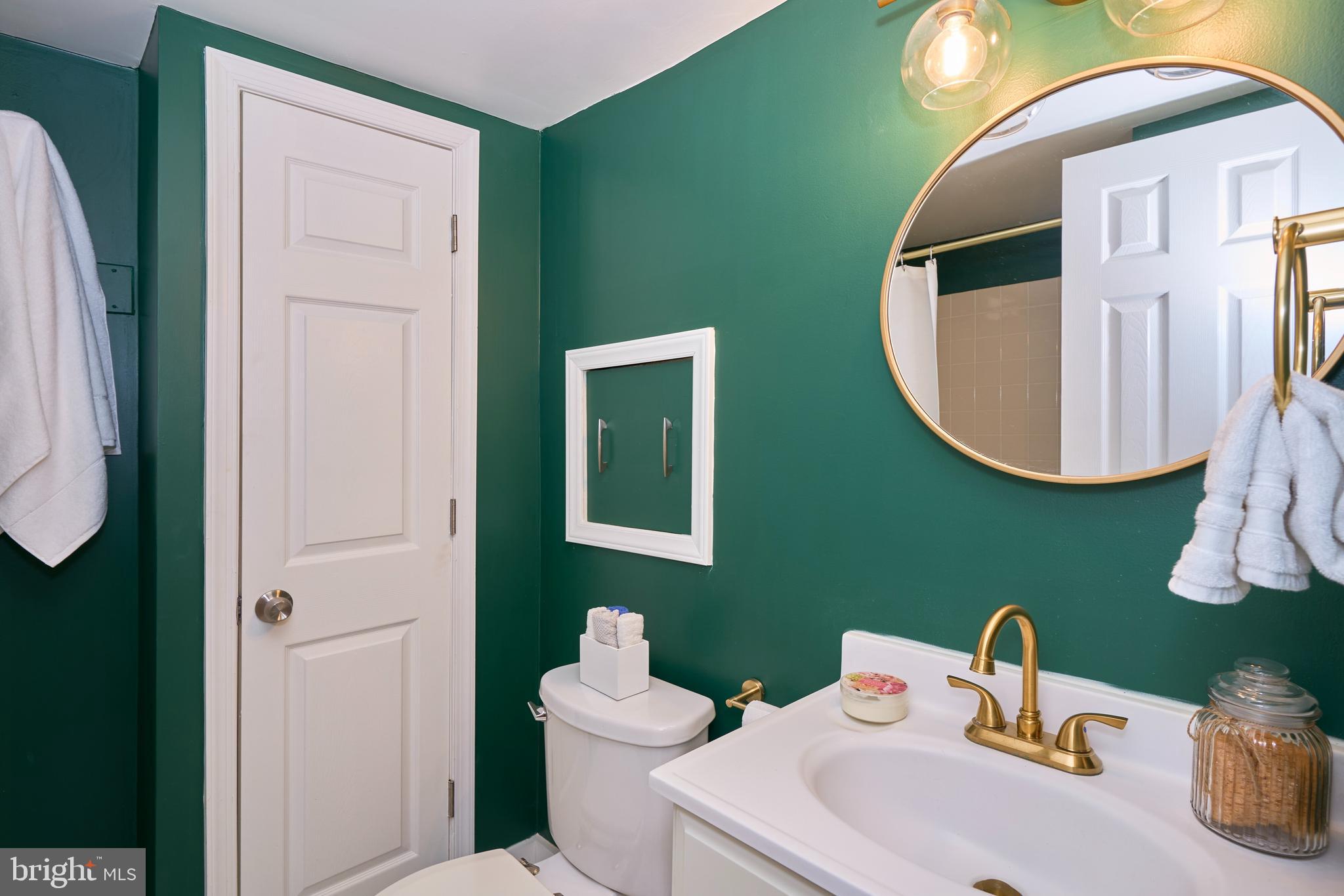 WARWICK VILLAGE - Residential