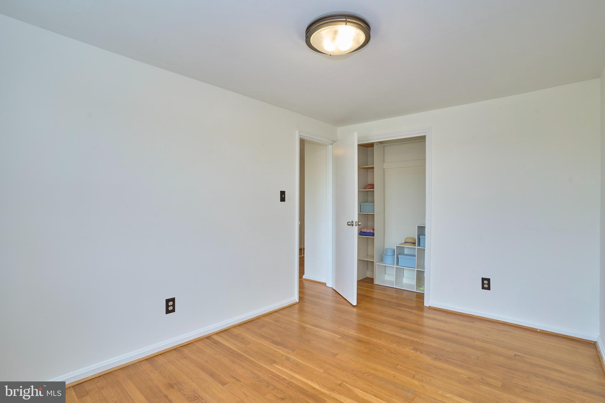 WARWICK VILLAGE - Residential