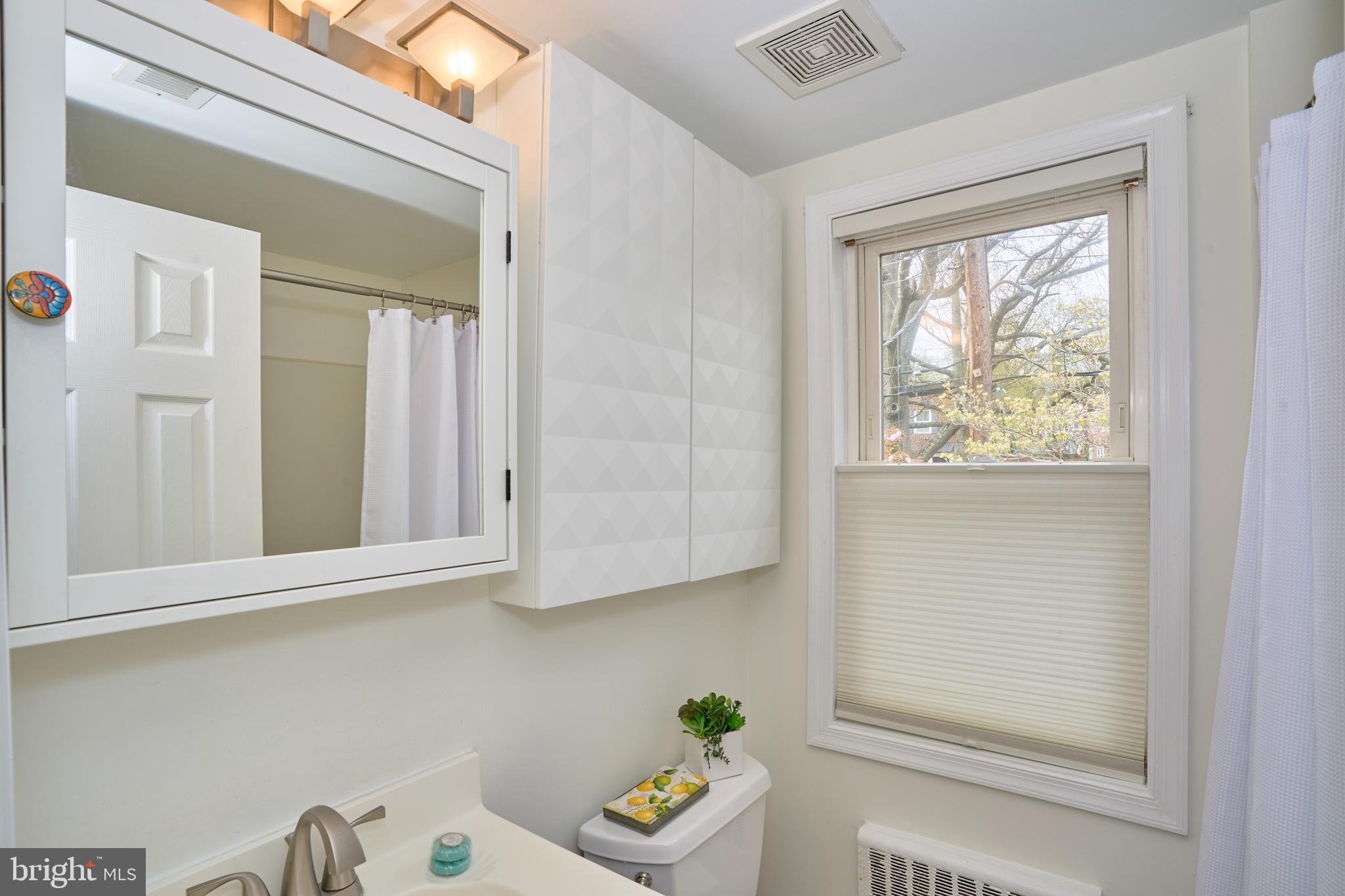 WARWICK VILLAGE - Residential