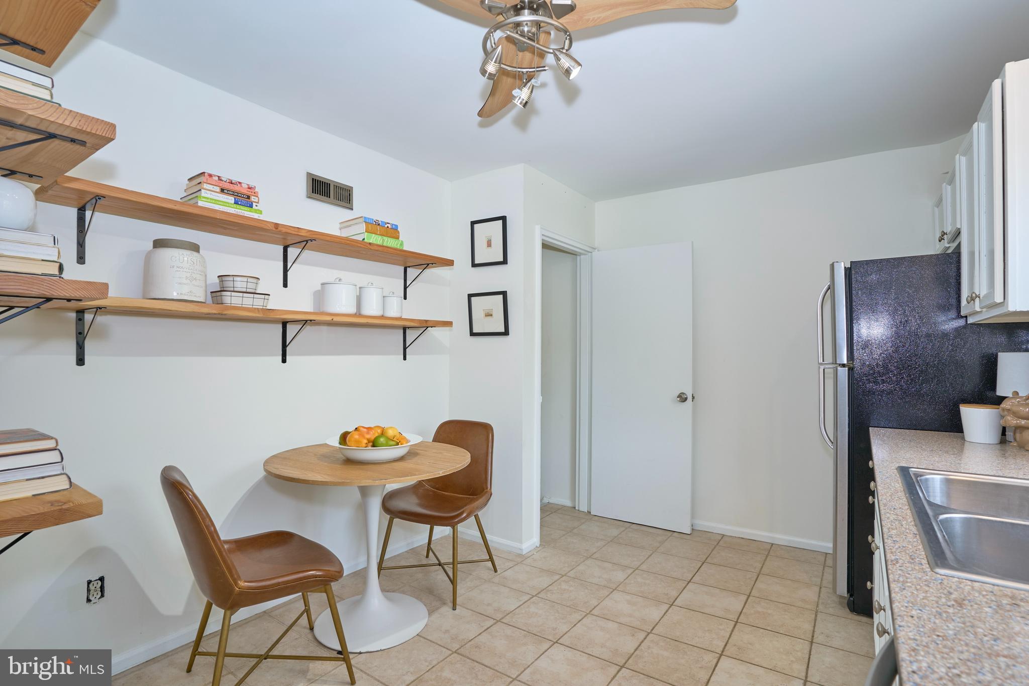 WARWICK VILLAGE - Residential