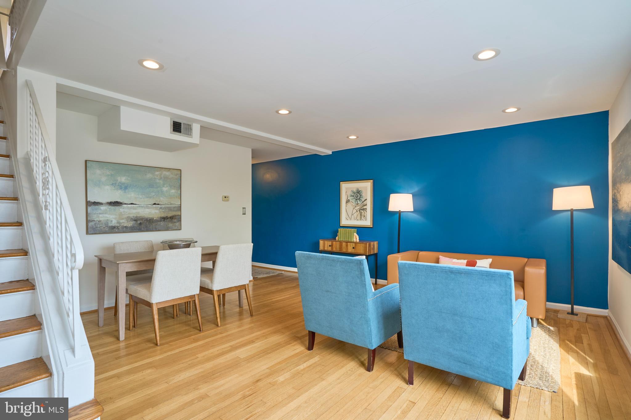 WARWICK VILLAGE - Residential