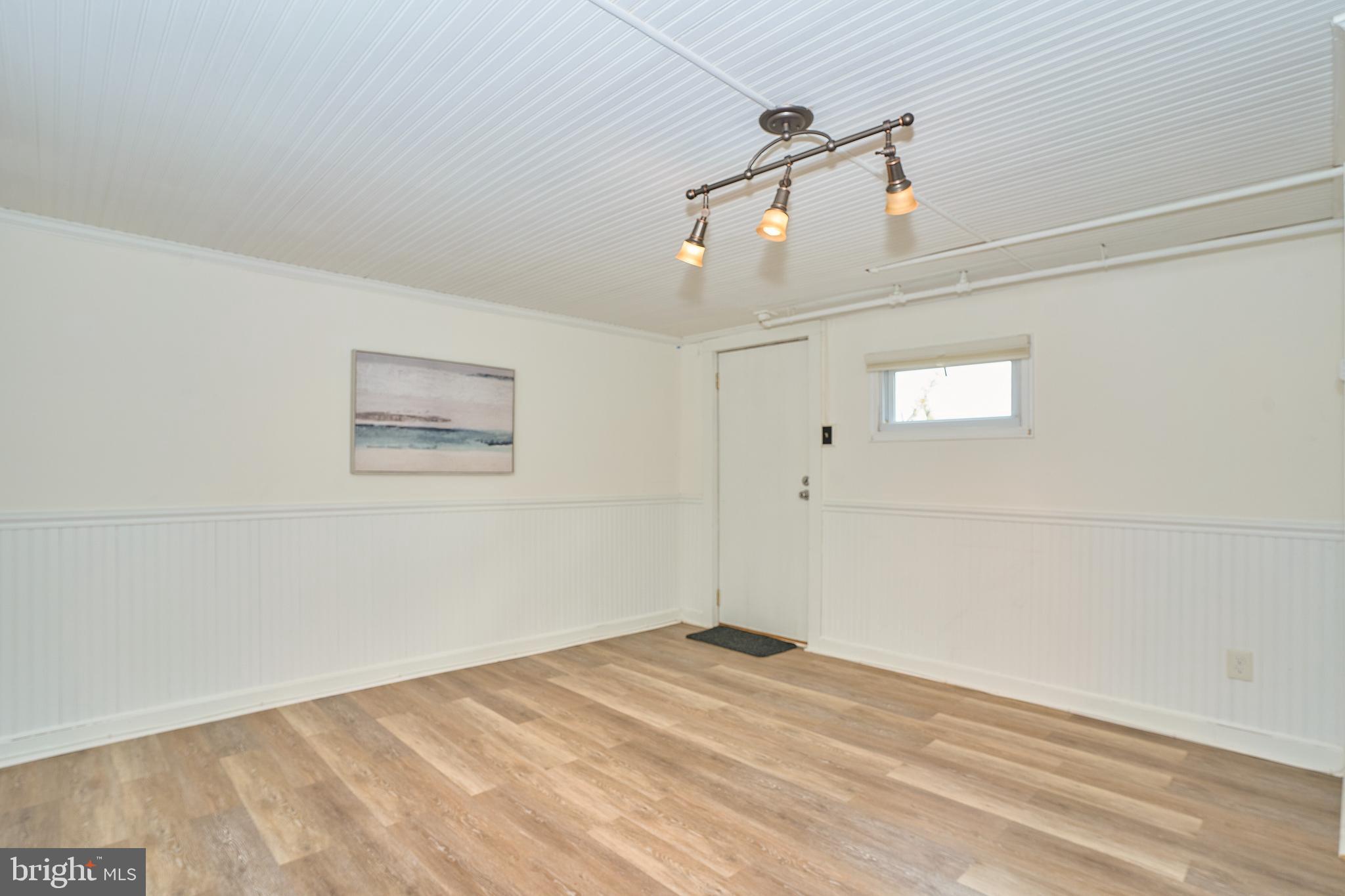 WARWICK VILLAGE - Residential