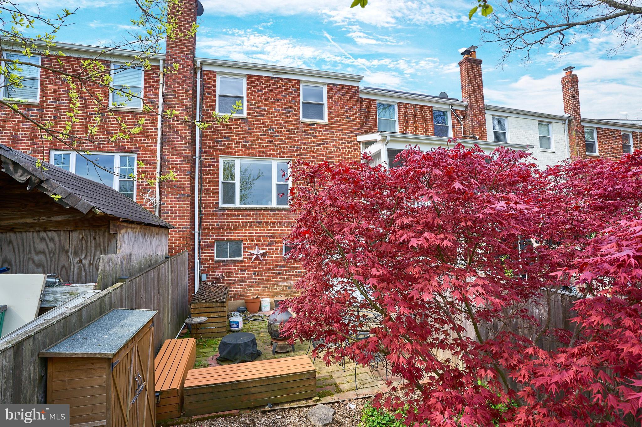 WARWICK VILLAGE - Residential