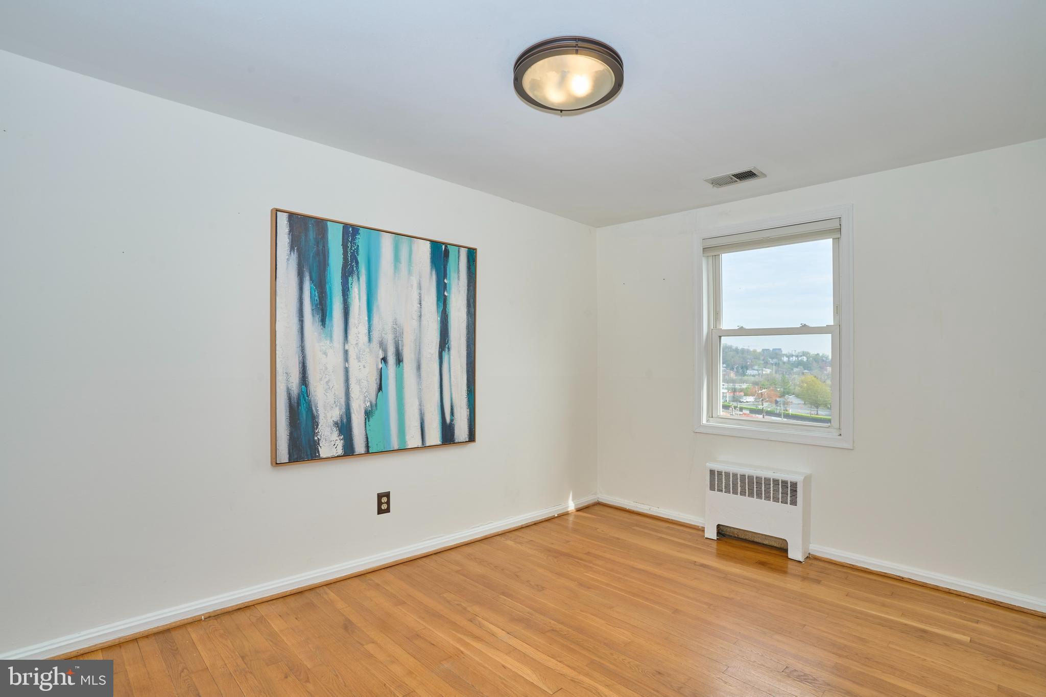 WARWICK VILLAGE - Residential