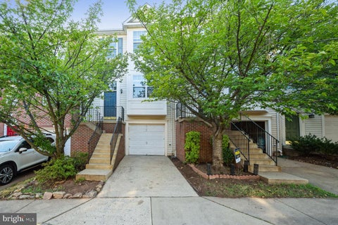 Townhouse For Rent - 211 Golden Larch Terrace<br/> Loudoun County, LEESBURG, VA 20176