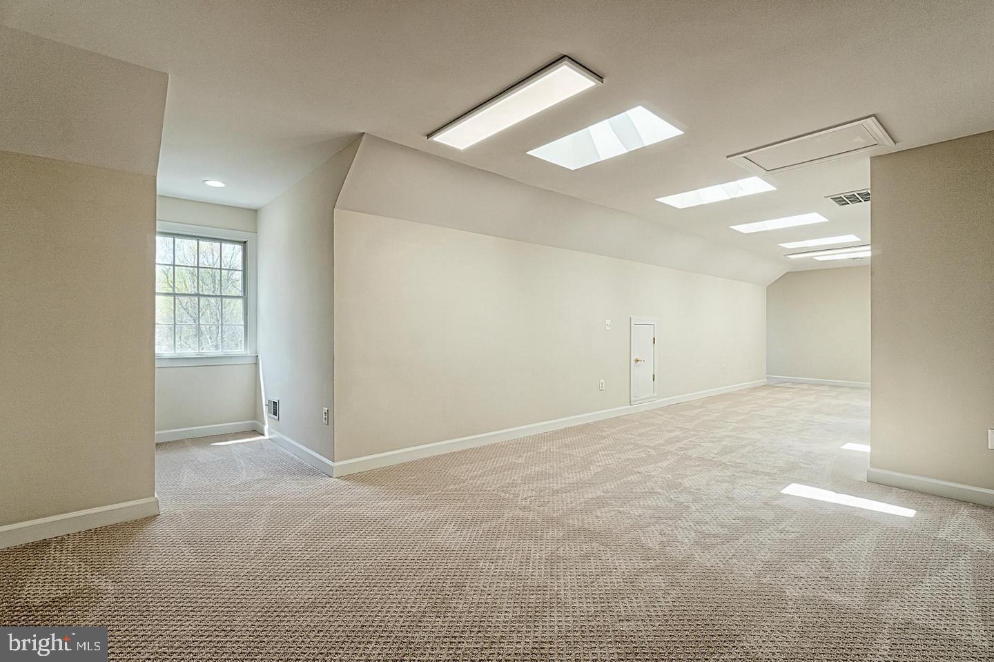 NICHOLS RUN ESTATES - Residential